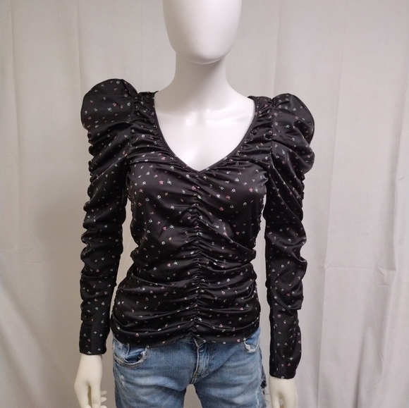 WAYF Black Floral Ruched Top - Picture 1 of 12